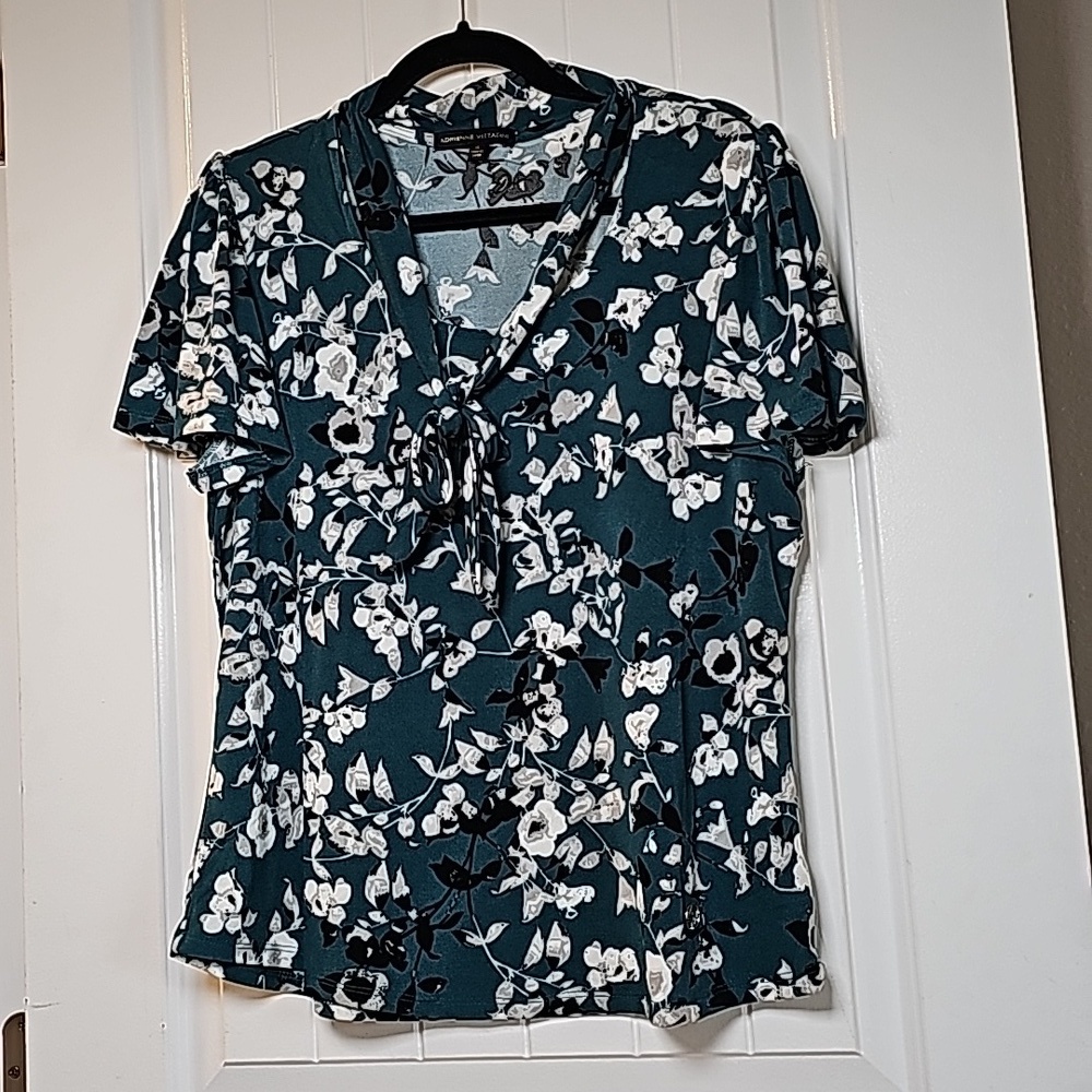 Adrienne Vittadini XL green/white/black floral short sleeved blouse